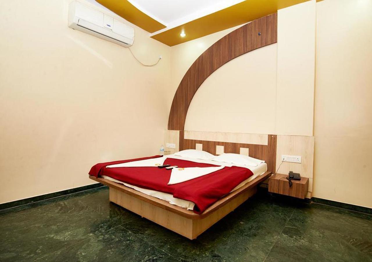 Hotel Three G Ширди Экстерьер фото
