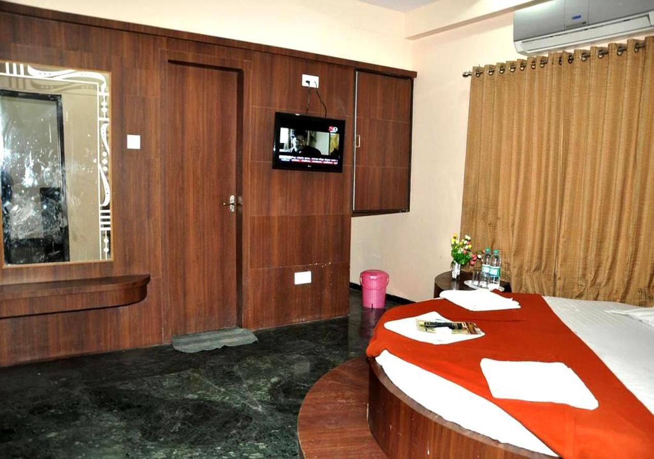 Hotel Three G Ширди Экстерьер фото
